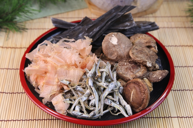 いりこ、かつおぶし、昆布、椎茸